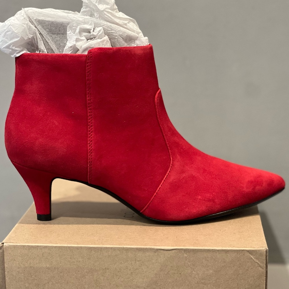 Brand new clarks red suede kitten heel zip-up ankle boots